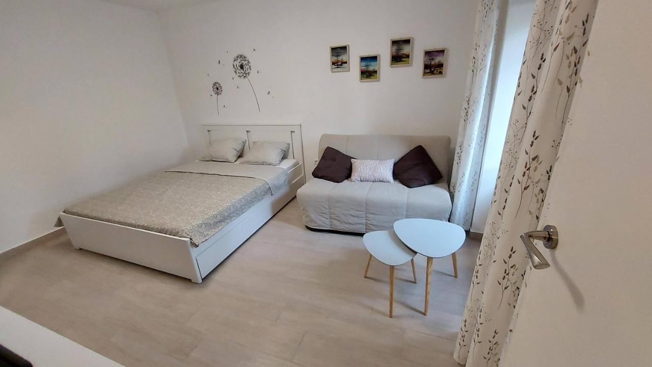 Apartma Rizana Dekani Exterior foto