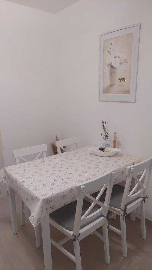 Apartma Rizana Dekani Exterior foto